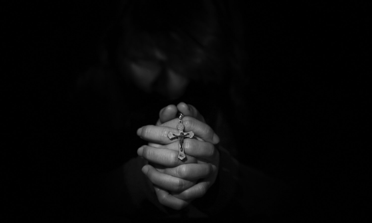 man-praying-to-God-in-suffering